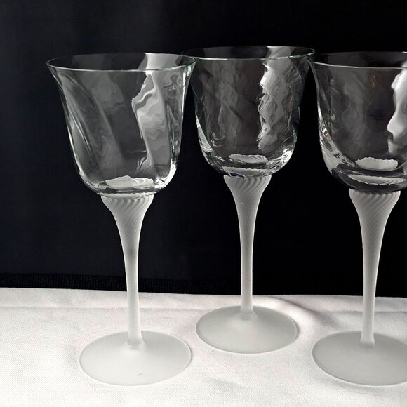 Valerie Frosted Wine Glass 8" set-3 Crystal Clear 8oz optic swirl satin stem - Picture 5 of 9